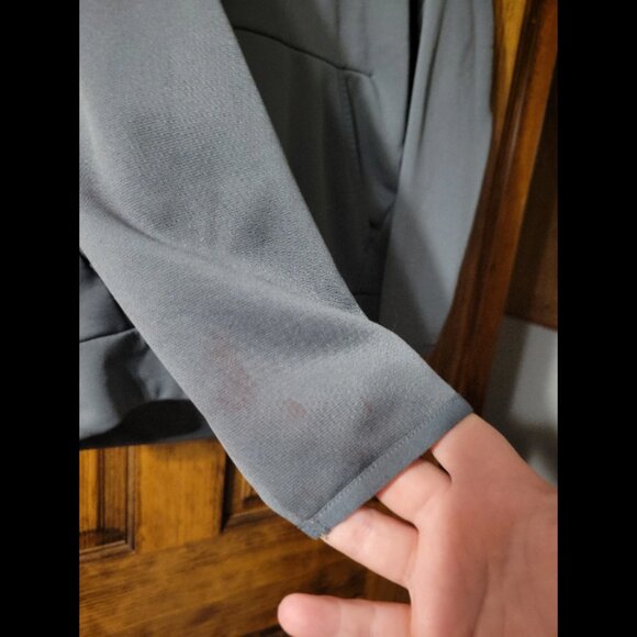 Men's size small Gray under armour hoodie sweatshirt - Picture 2 of 2